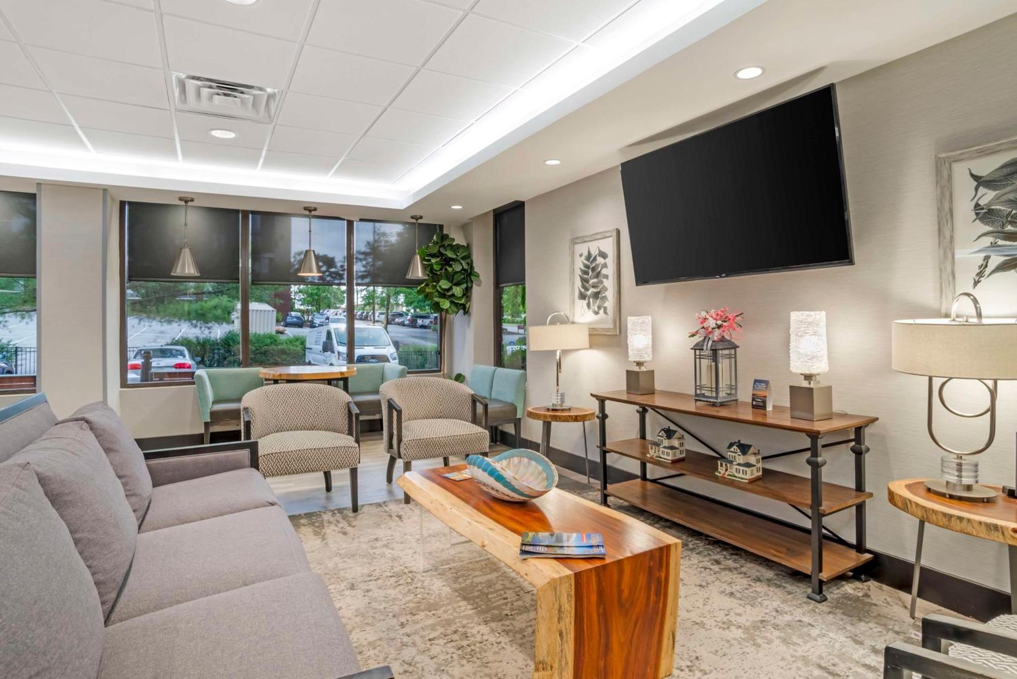 Best Western Plus Greenville I-385 Inn & Suites Экстерьер фото